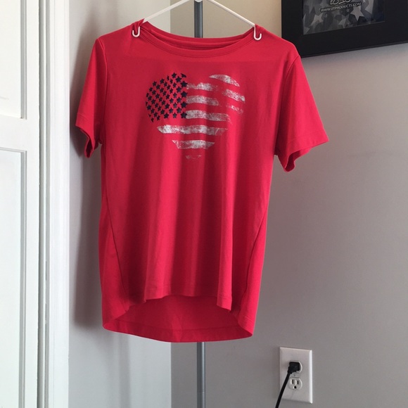 Under Armour Tops - T shirt , under armour